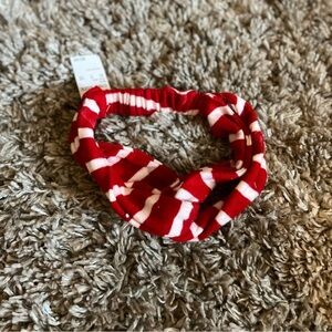 NWT Red and white twist front headband
